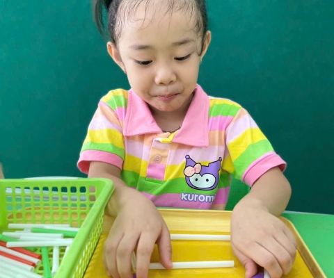 Tạo Hình Làm Nhà Bằng Ống Hút 